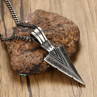 Mens Oxidized Vintage Spearhead Pendant Necklace for Men Stainless Steel Determination of Spirit Tribal Adventures Male Jewelry