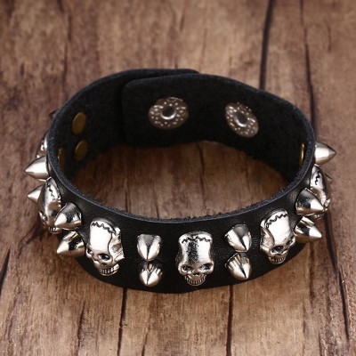 Mens Metallic Skull Spike Leather Cuff Bracelet for Men Belt Style Bangle Ajustable Black Bike Halloween Jewelry