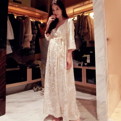 Robe Women Long Nightgown Embroidery Bathrobe For Ladies Princess Home Clothes Female Sleepwear Lounges Homewear