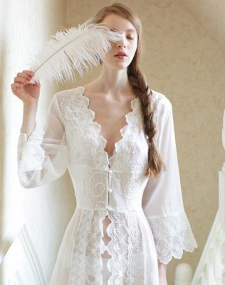 Sleepwear Sexy Long Nightwear White Lace Vintage Princess Dress Medieval Nightgown European-style Palace Robe Beautiful Vestidos