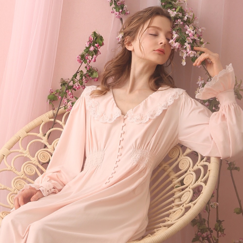 Women Sleepwear Gown Lace Nightgown Gorgeous Elegant Sleepwear Princess 