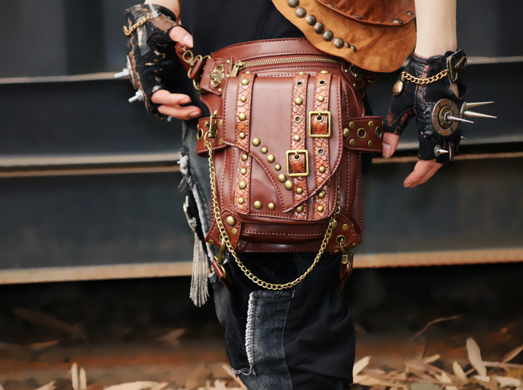 steampunk-thigh-waist-belt-bag-02.jpg